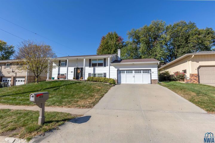 Property Photo: 2515 S Newton IA 51106