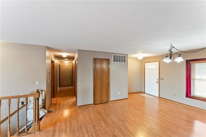 Property Photo: 211 Zinnia Lane MO 65679