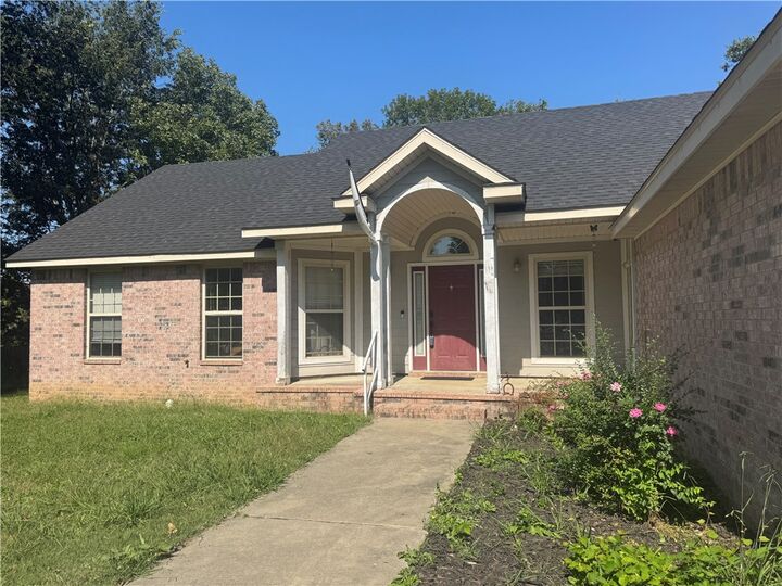 Property Photo: 100 W Greenwood Street AR 72701