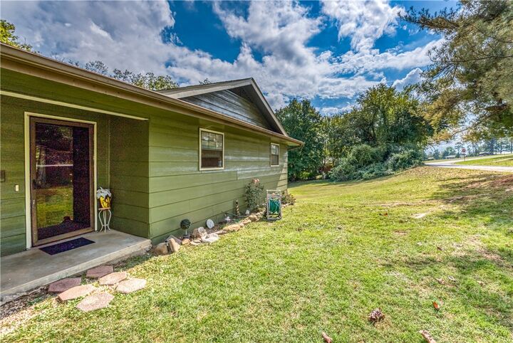 Property Photo: 1105 Maria Drive AR 72601