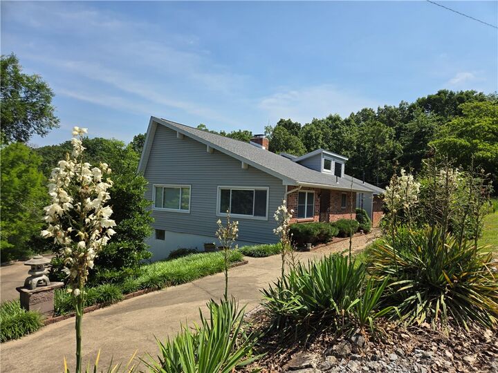 Property Photo: 108 Elizabeth Drive AR 72642
