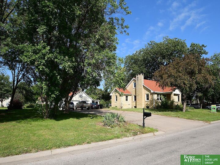 Property Photo: 245 NW 22nd Street NE 68528