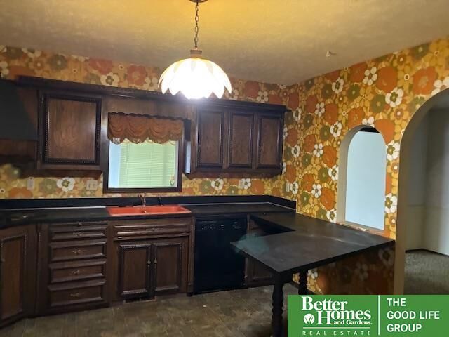 Property Photo: 1411 Holling Drive NE 68144