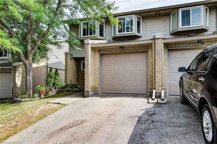 Photo de la propriété: 29 Paulander Drive 23 ON N2M 5L2