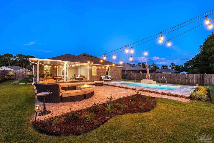 Property Photo:  2423 Raider Ln  FL 32566 