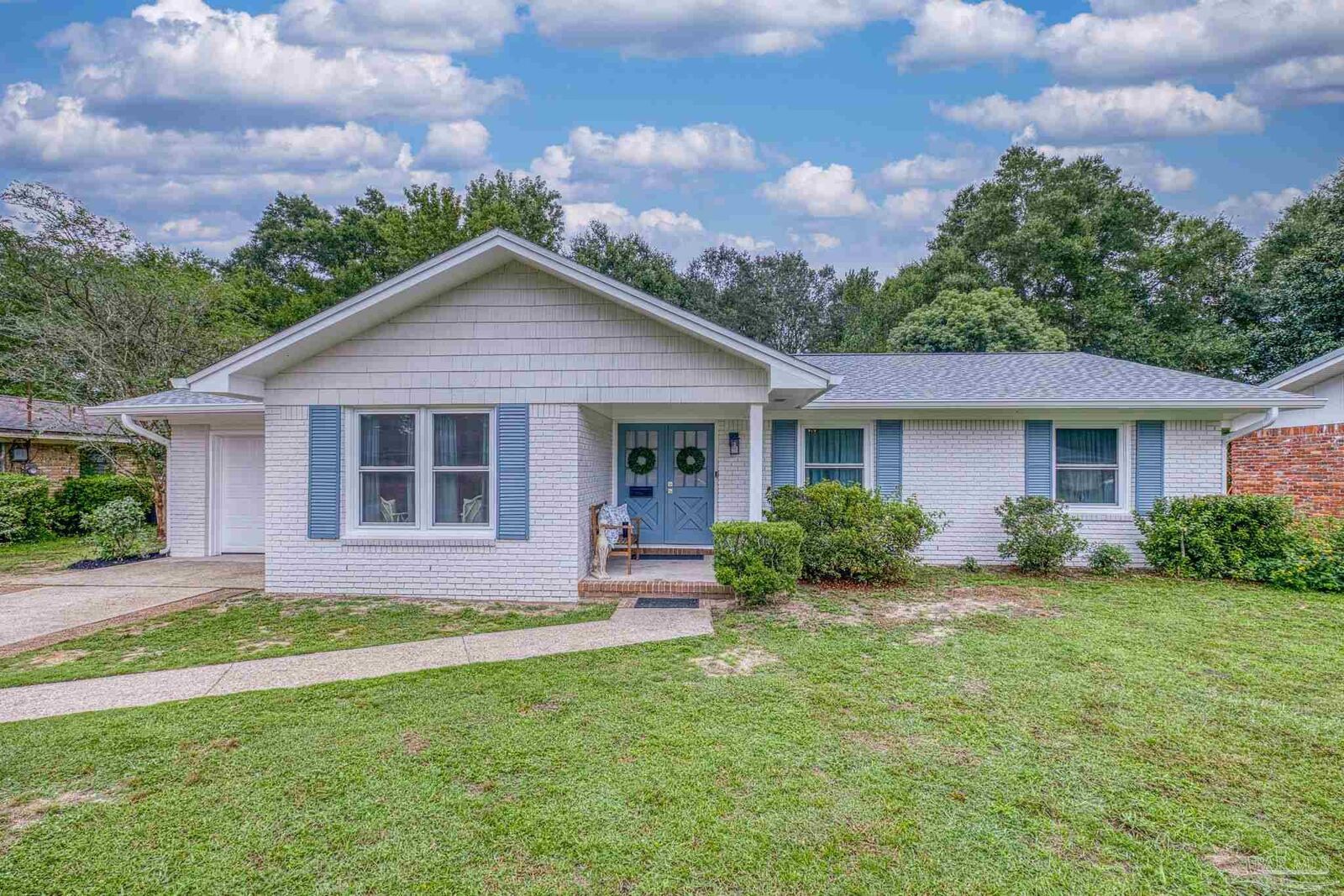 Property Photo: 5580 San Gabriel Dr FL 32504
