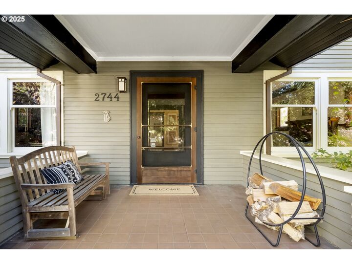Property Photo:  2744 NE 16th Ave  OR 97212 