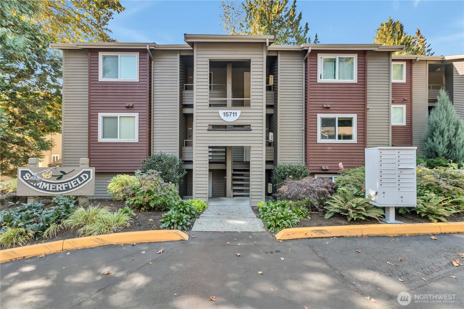 Property Photo: 15711 4th Avenue S 22 WA 98148