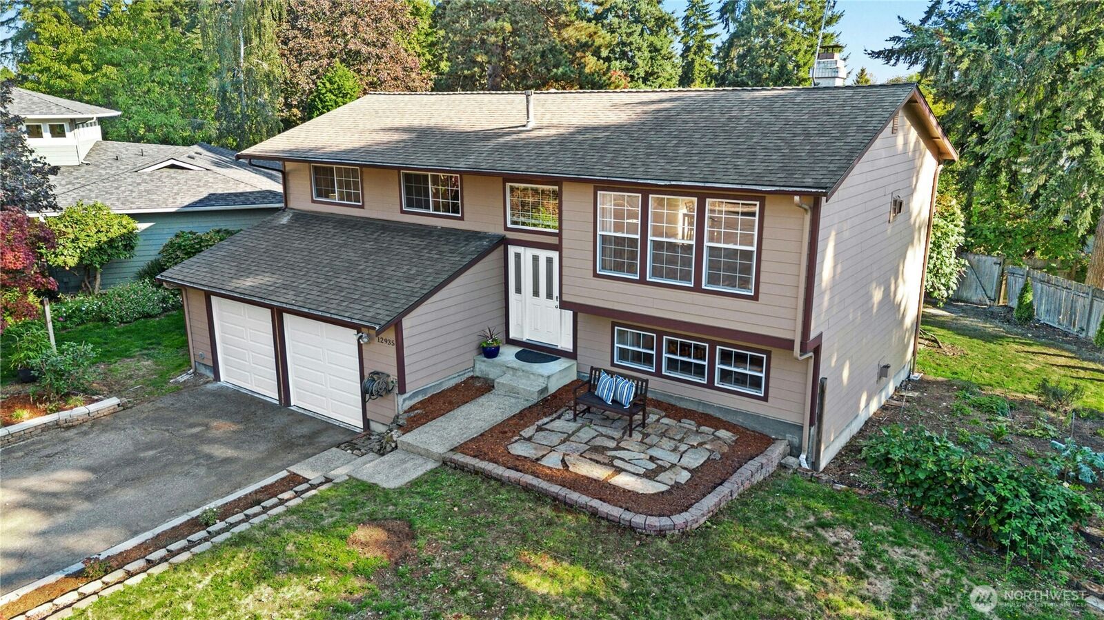 Property Photo: 12935 NE 130th Street WA 98034