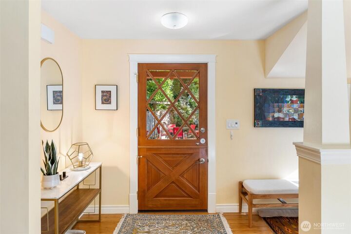 Property Photo: 18464 47th Place NE WA 98155