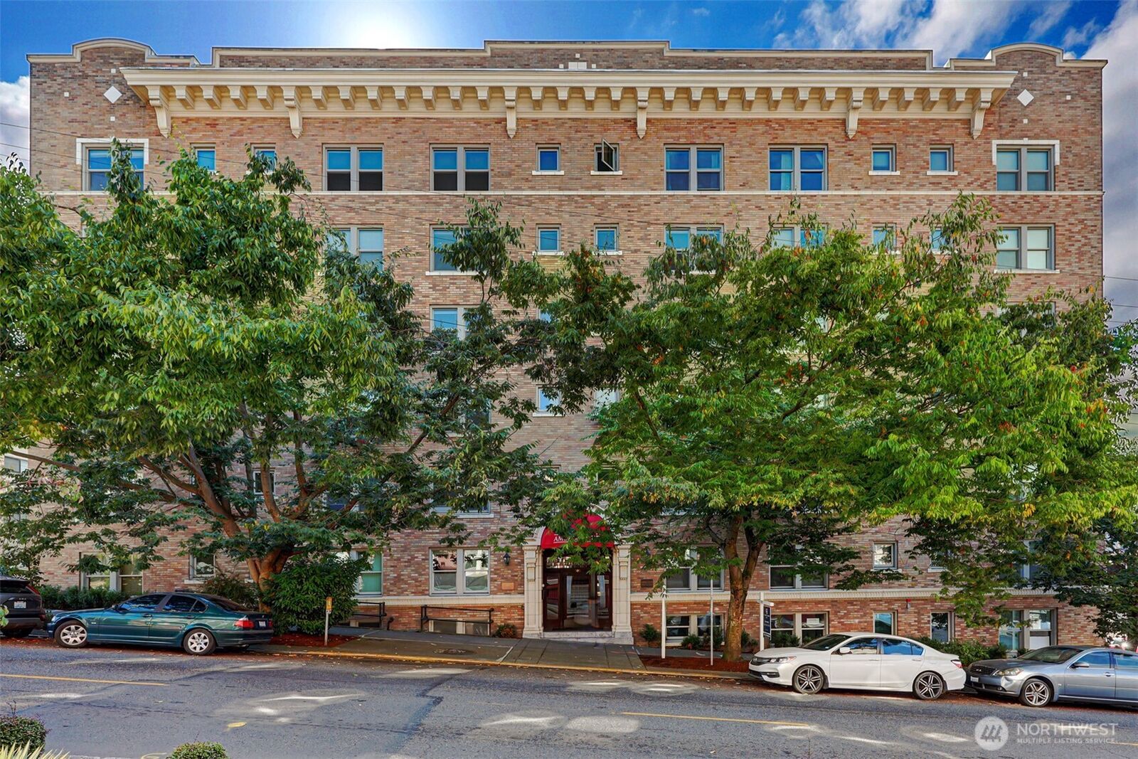 Property Photo: 505 E Denny Way A106 WA 98122