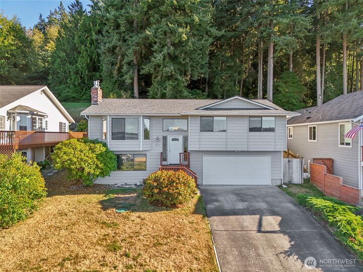 850  Dugualla Road  Oak Harbor WA 98277 photo
