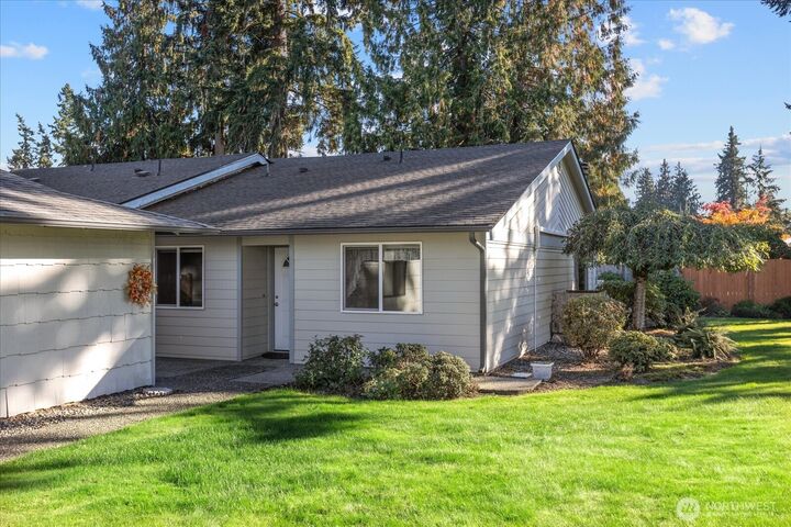 8405  55th Avenue NE 1  Marysville WA 98270 photo