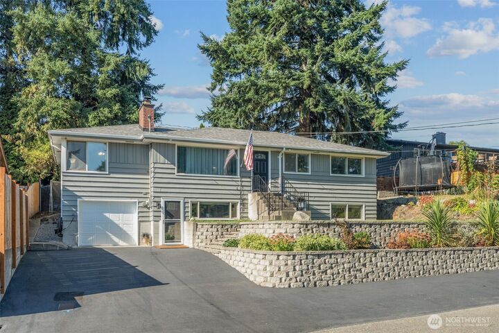 Property Photo: 20631 10th Avenue S WA 98198