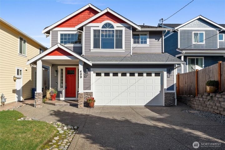 Property Photo: 409 Wana Wana Place NE WA 98422
