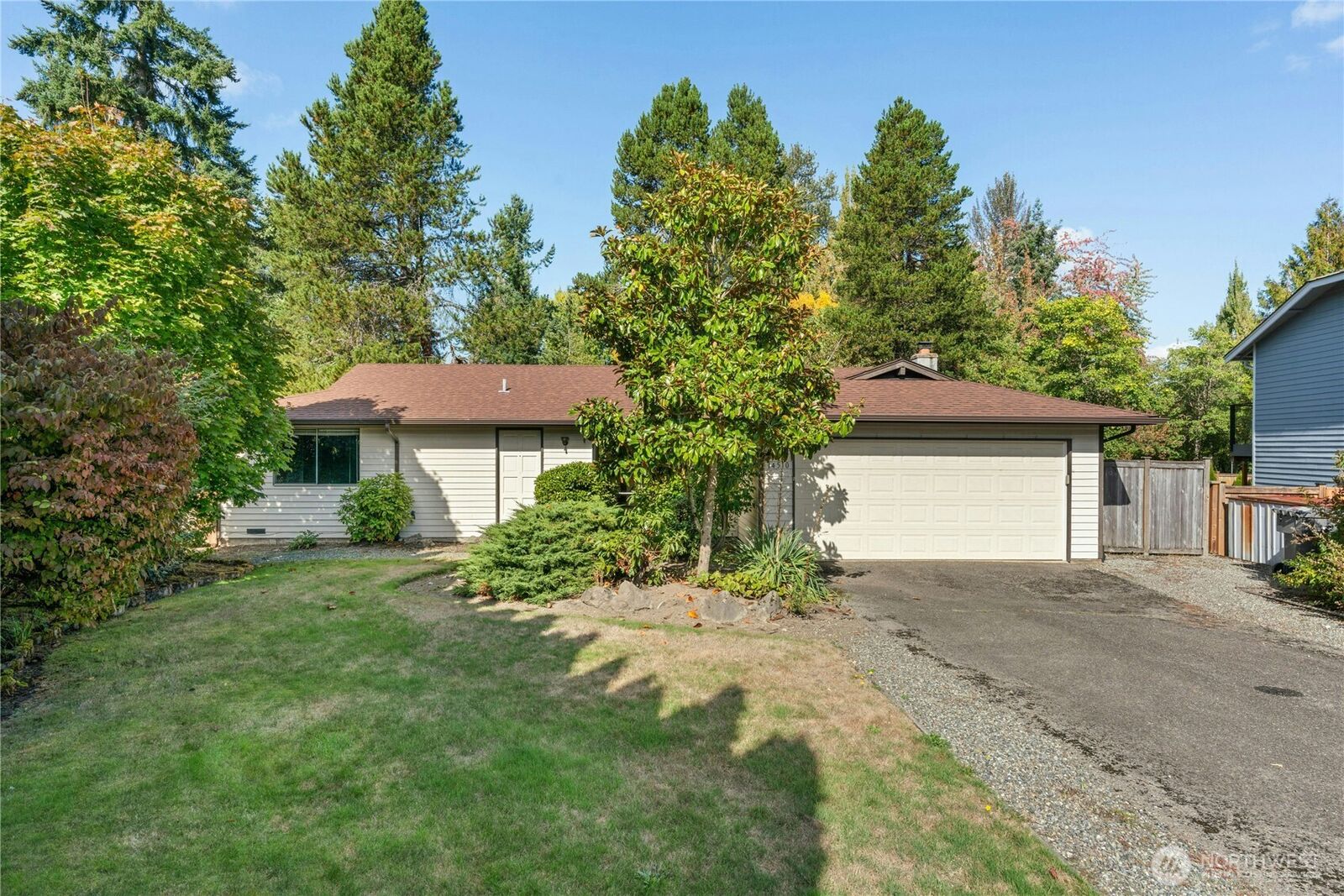 Property Photo: 14510 NE 67th Court WA 98052