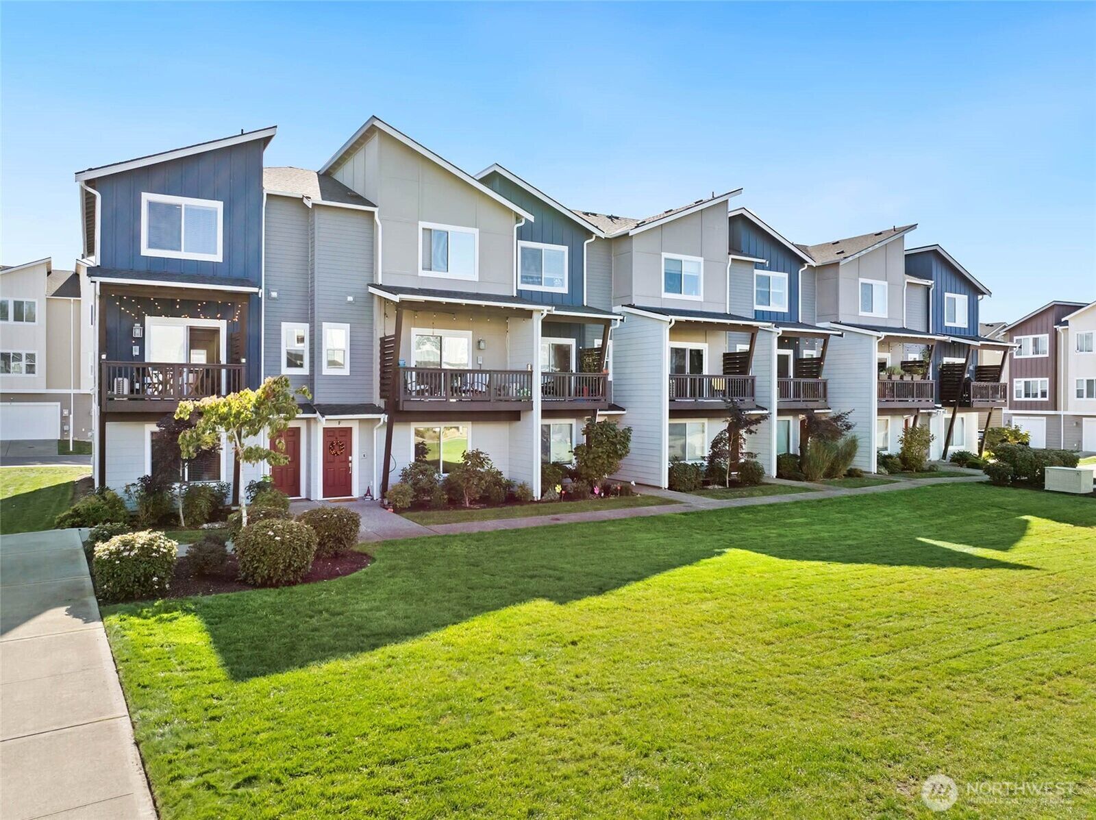 Property Photo:  17425  118th Avenue Ct E G  WA 98374 