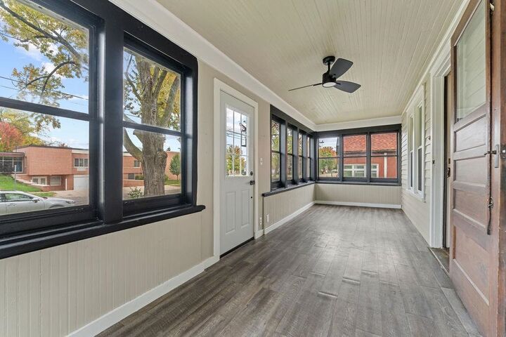 Property Photo: 721 W 5th Street WI 54914-5369