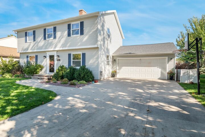 Property Photo:  1112 Oxford Court  WI 54956 