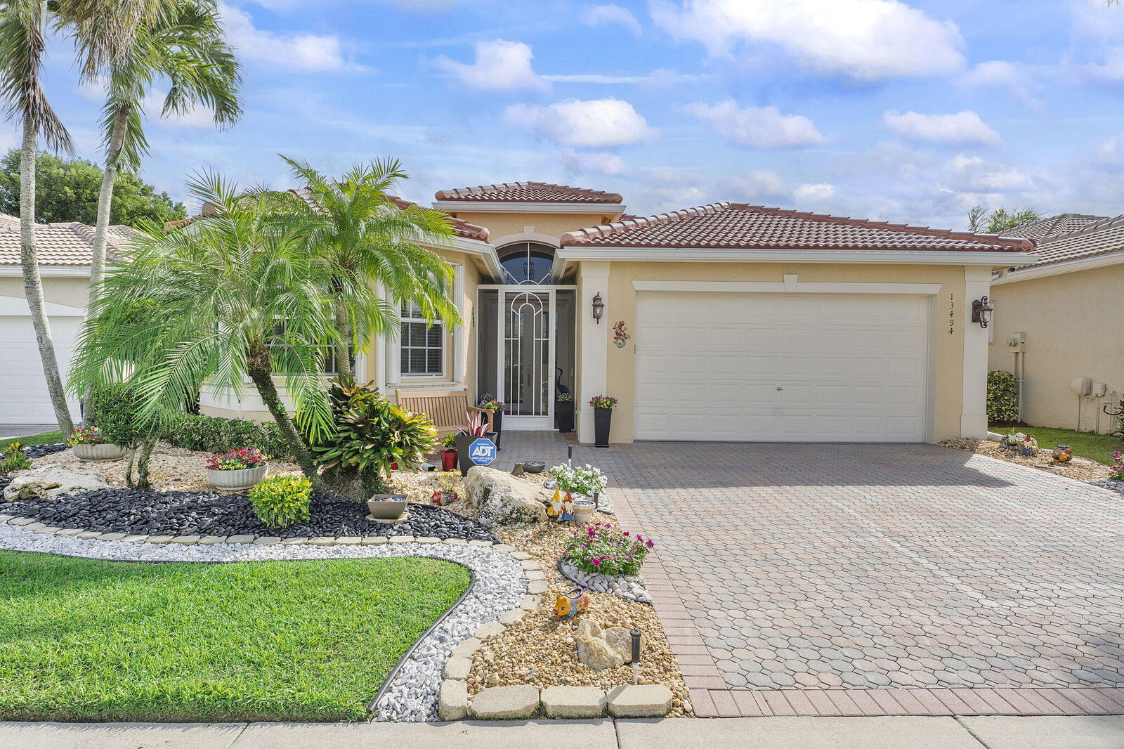 Property Photo: 13494 Cordoba Lake Way FL 33446