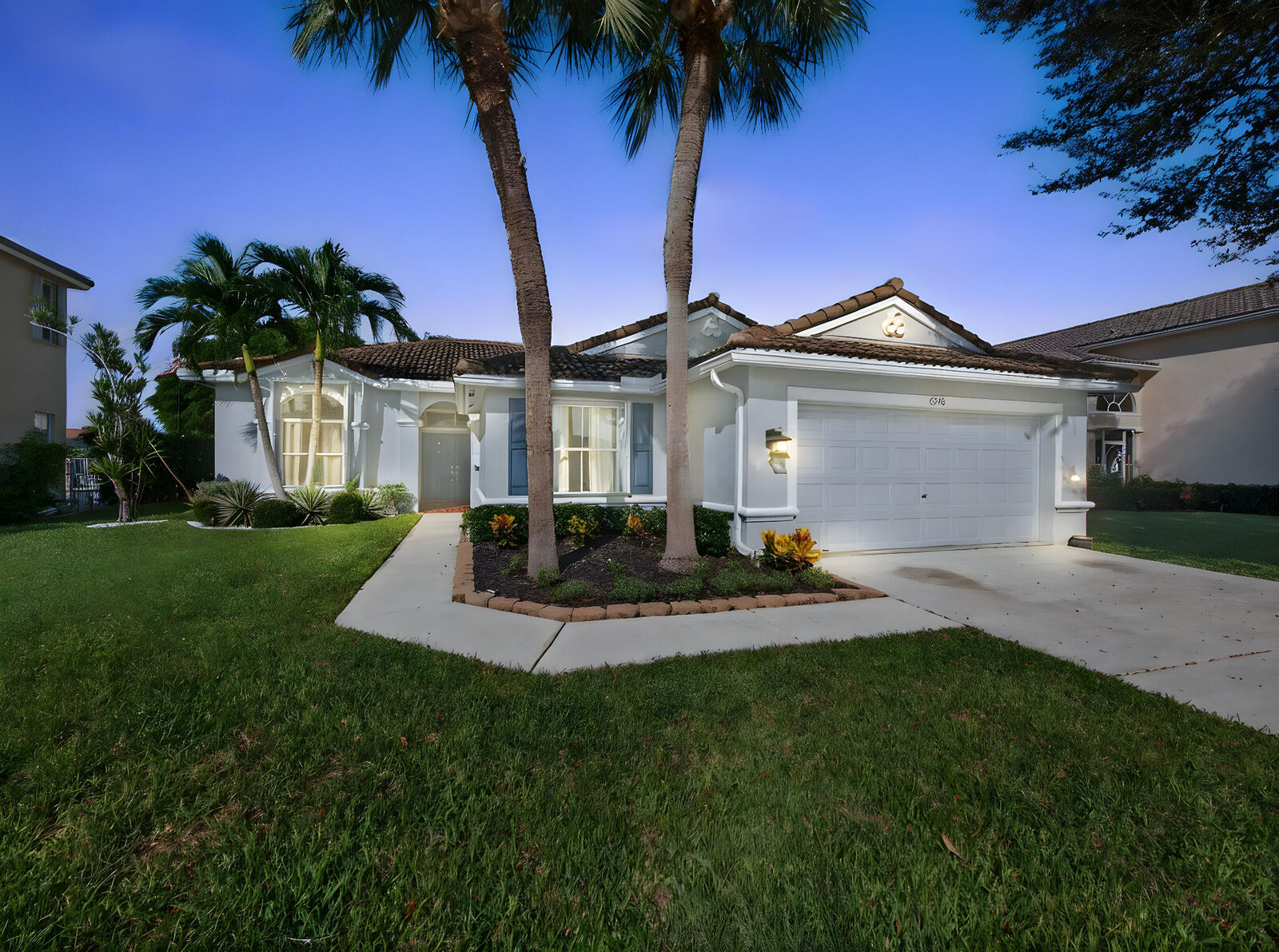 Property Photo: 6346 Sand Hills Circle FL 33463
