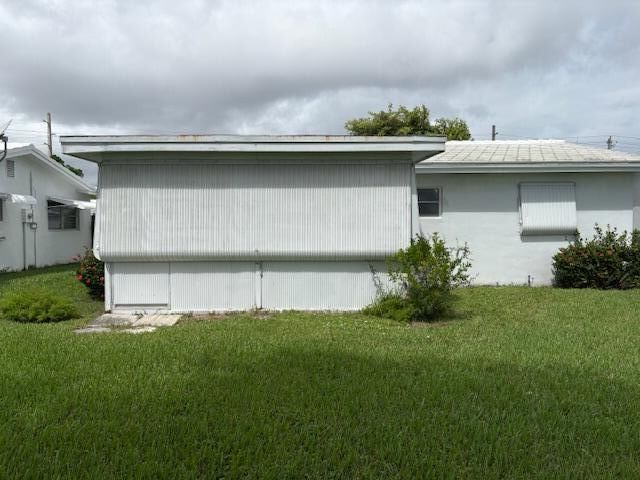 Property Photo: 1104 N Leisure Lane S FL 33426