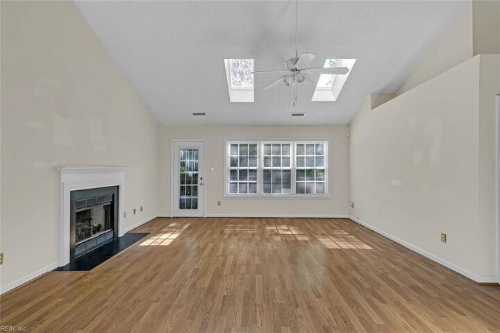 Property Photo:  6 E Dressage Ct  VA 23666