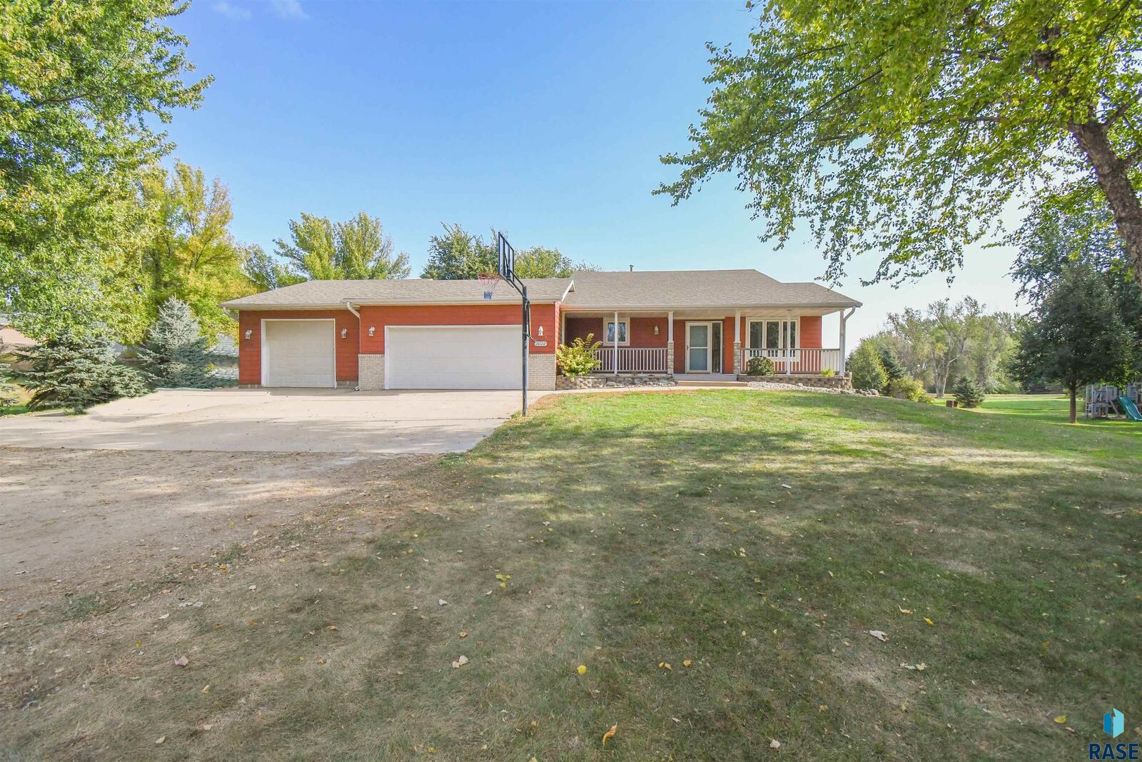 Property Photo: 26122 Canary Dr SD 57107