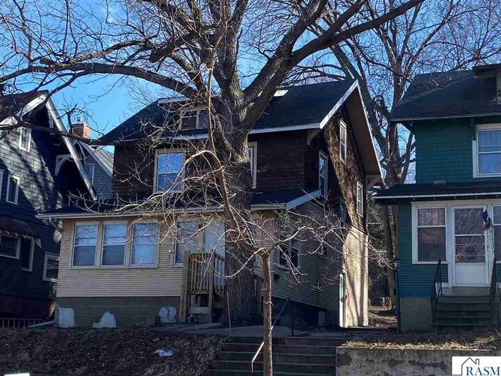 Property Photo: 109 S 4th Street MN 56001