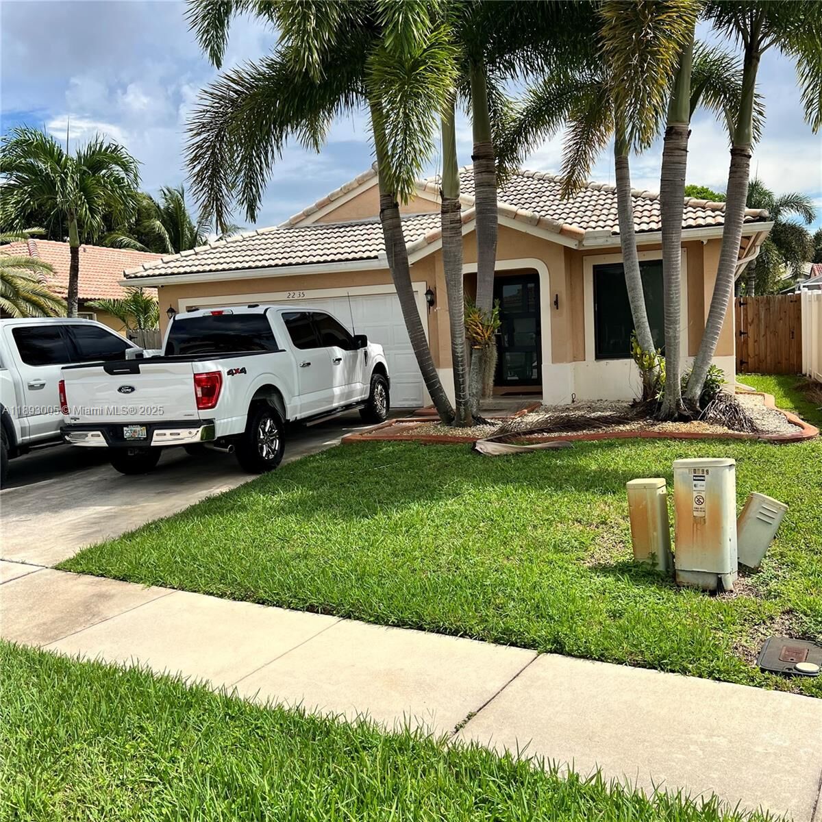 Property Photo:  2235 NW 208th Way  FL 33029 