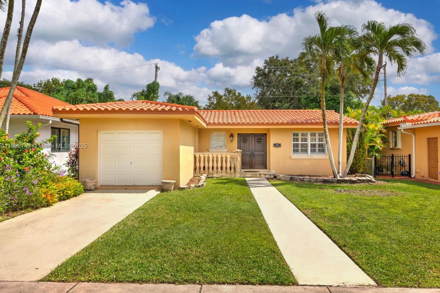 Property Photo: 825 El Rado St FL 33134