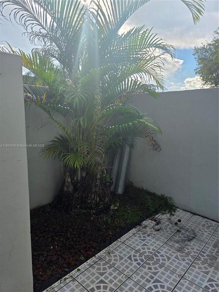 Property Photo: 8000 SW 152nd Ave 115 FL 33193
