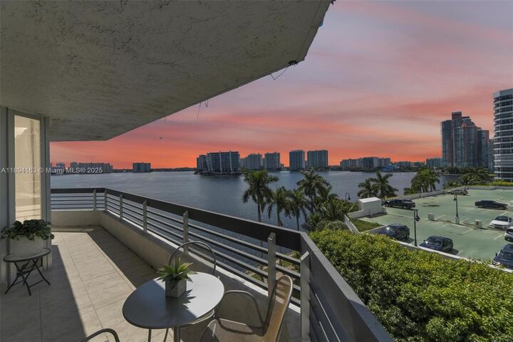 Property Photo: 19101 NE 36th Ct 701 FL 33180