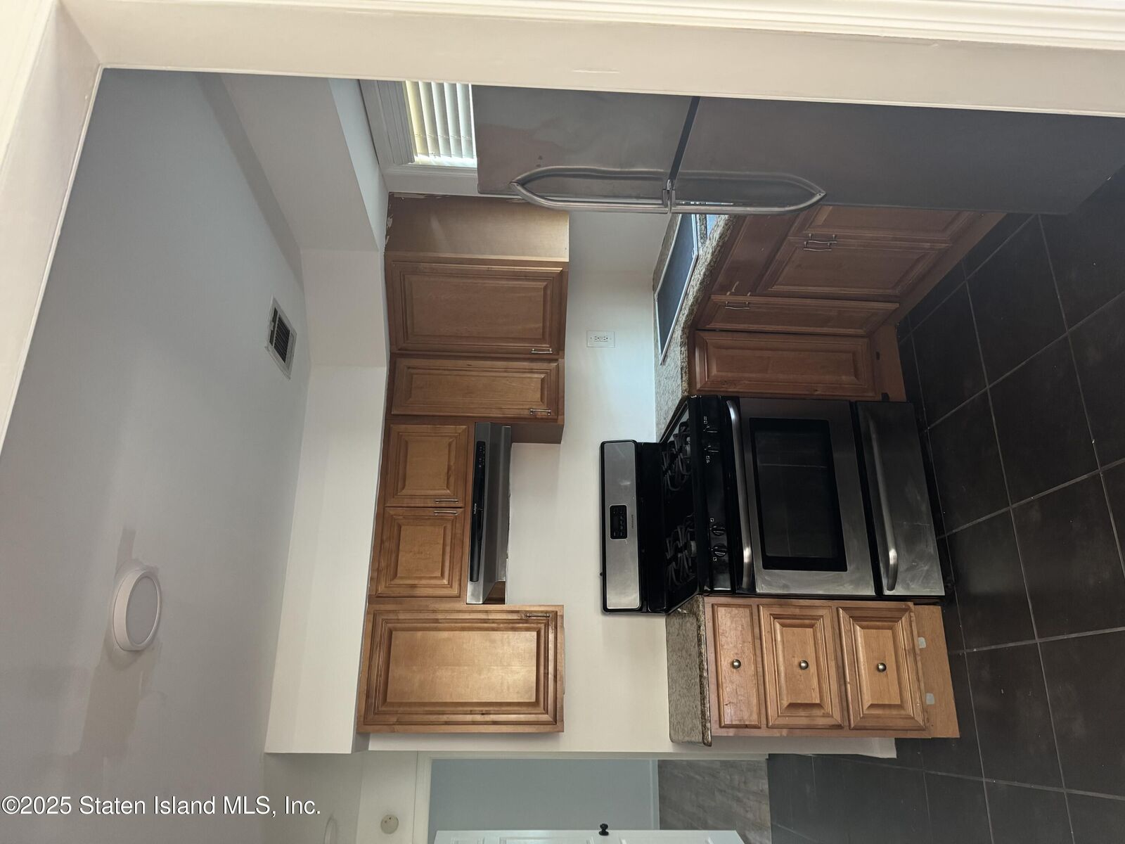 Property Photo:  141 Paulding Avenue  NY 10314 