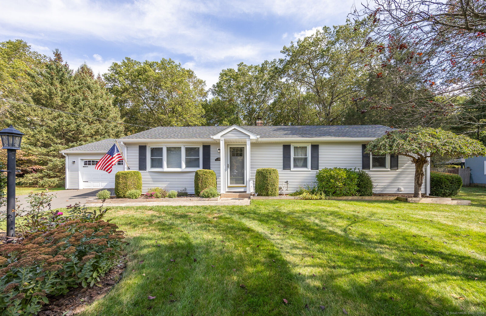 Property Photo: 140 Edgewood Circle CT 06489