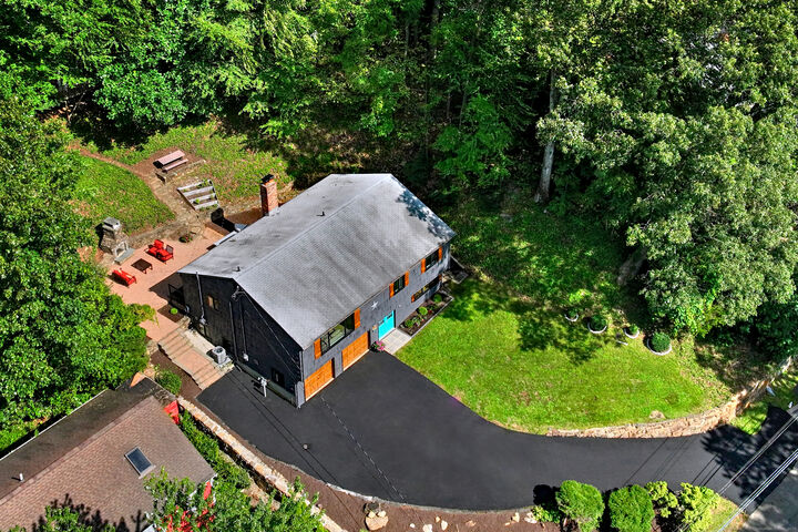 Property Photo:  138 Pinewood Trail  CT 06611 