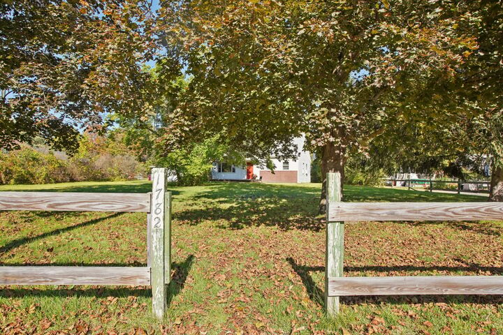 Property Photo:  1782 Farmington Avenue  CT 06085 