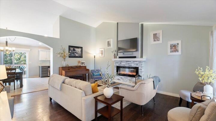 Property Photo:  414 S Sonora Ln  WA 99037 