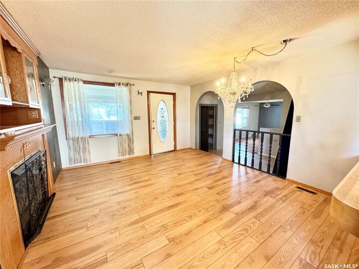 Property Photo: 561 19th Street E SK S6V 1K3