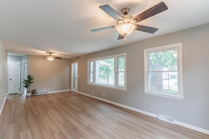 Property Photo:  407 N Myrtle  Street  IA 51534 