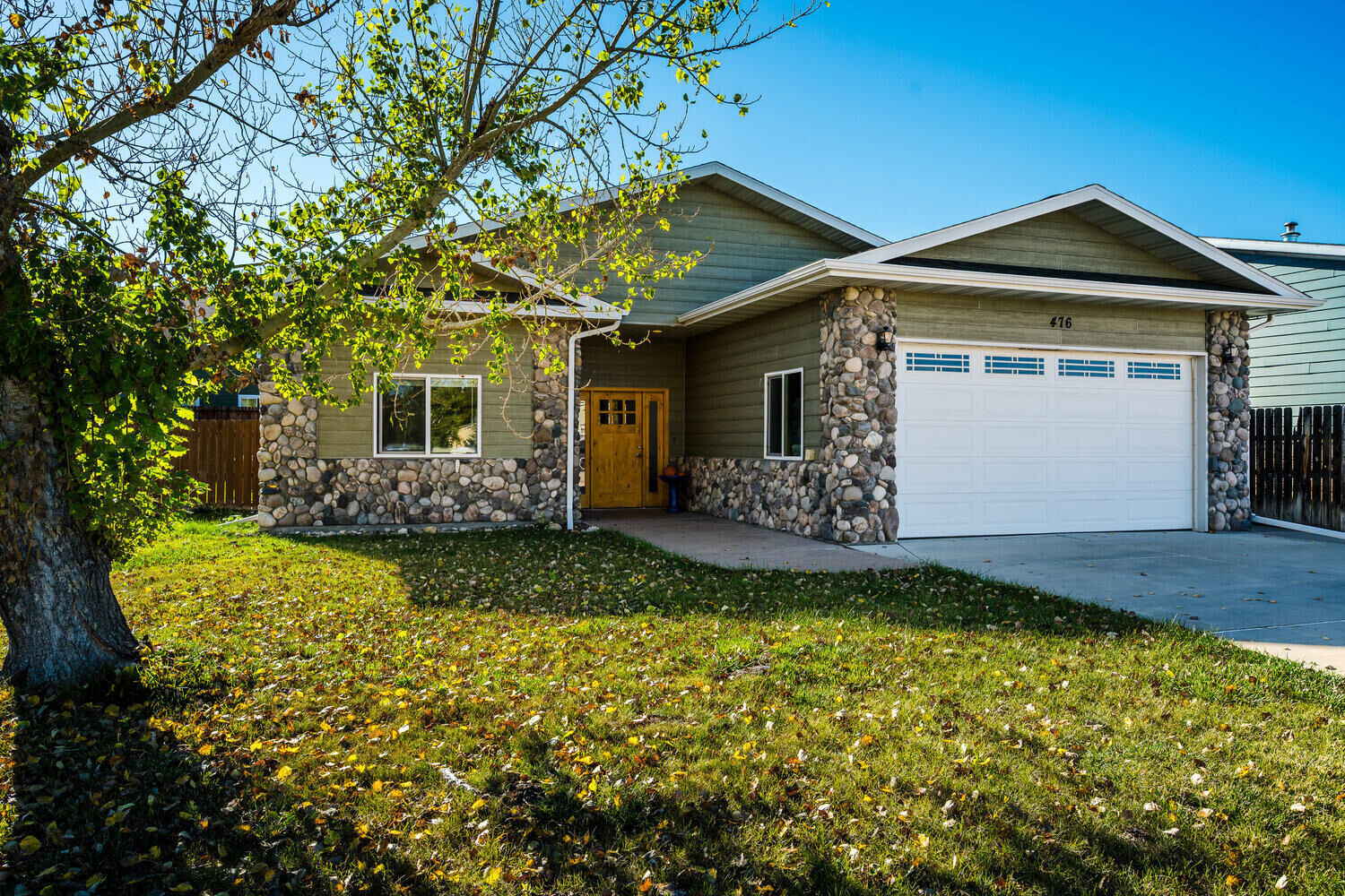 Property Photo: 476 W 4th Avenue WY 82839
