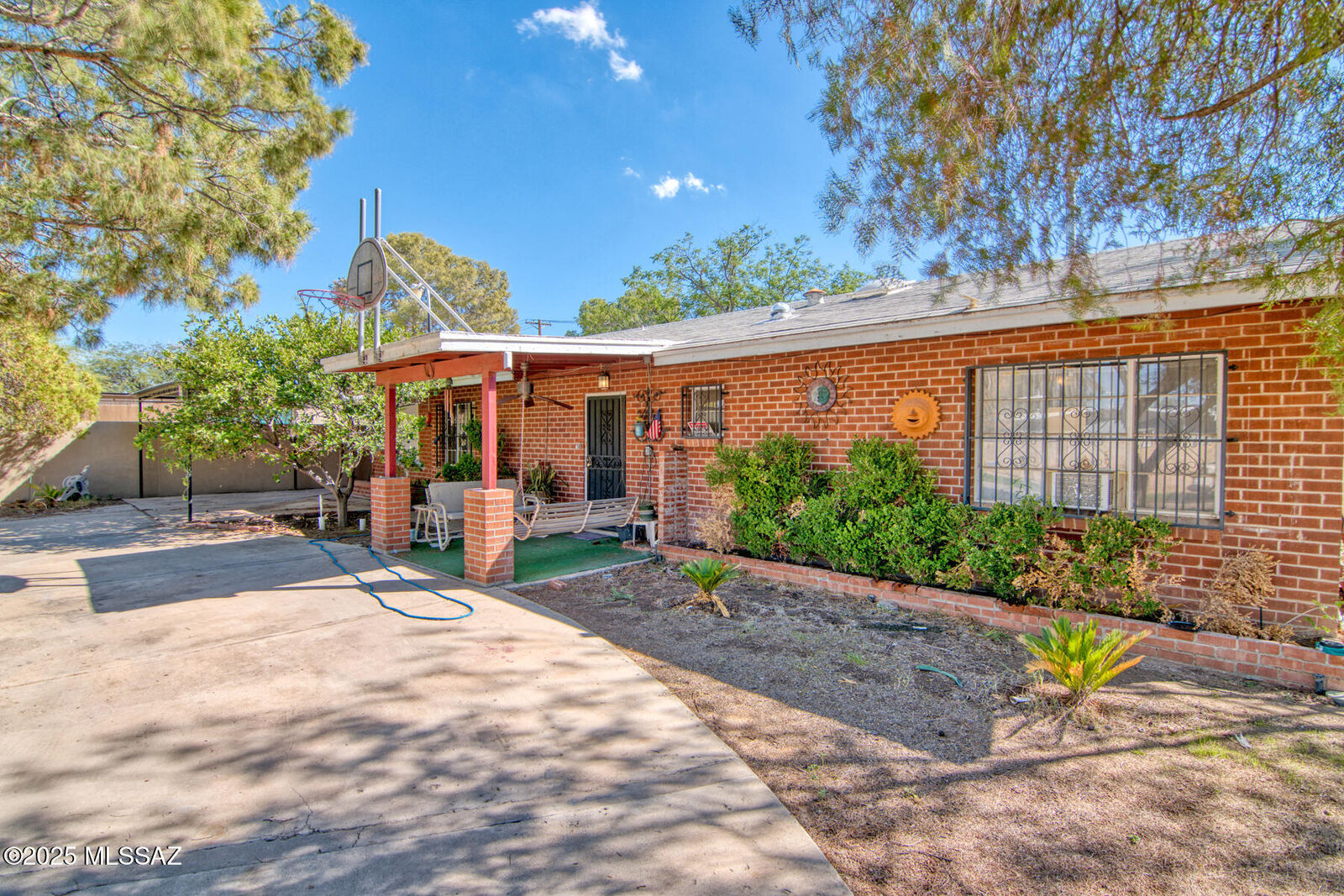 Property Photo:  1257 W Navajo Street  AZ 85705 