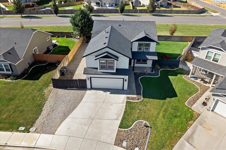 Property Photo: 6310 Maryhill Ln WA 99301