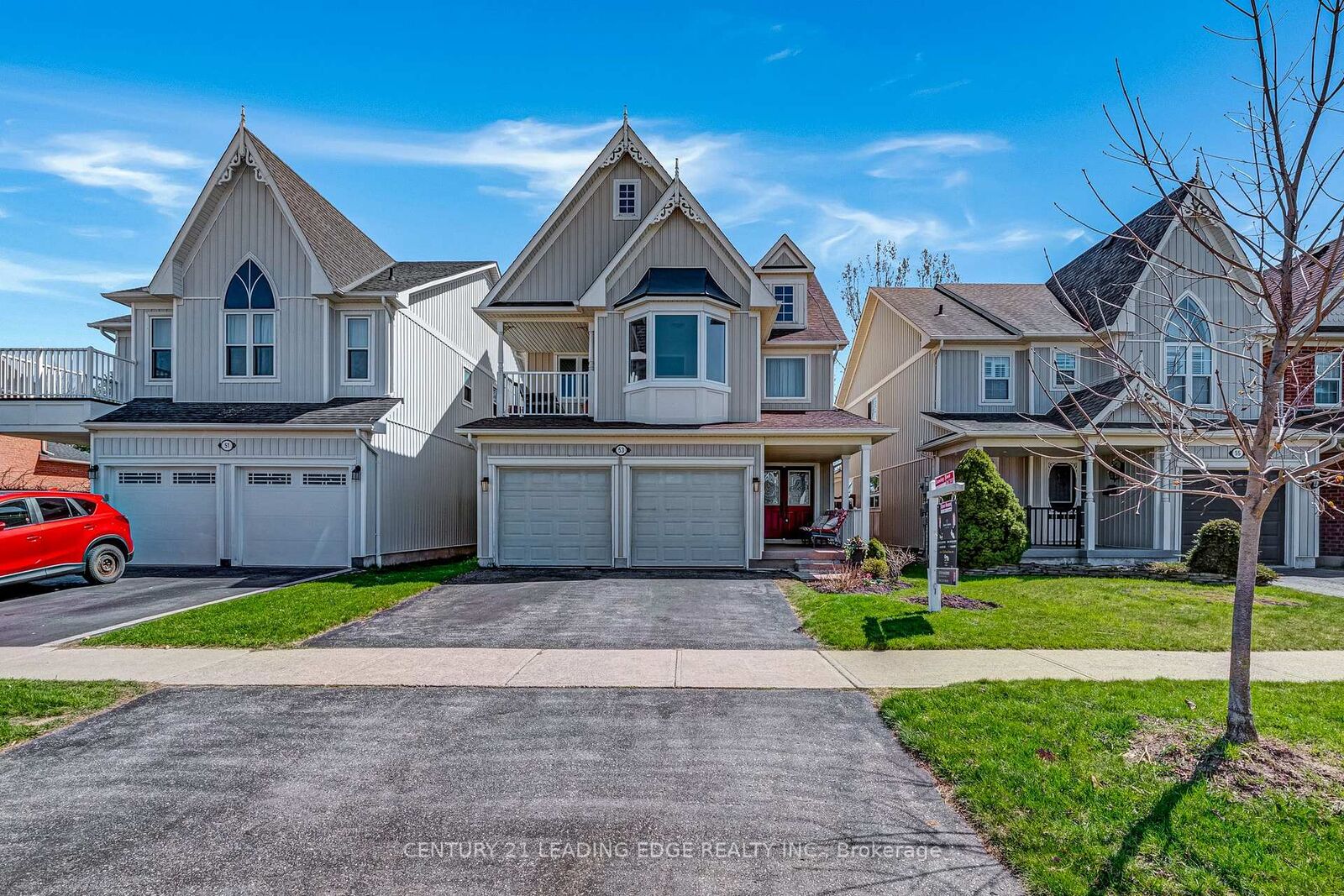 Property Photo:  53 Kinross Avenue  ON L1M 2C4 