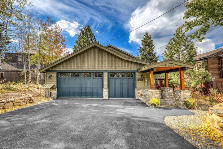 14207 Northwoods Boulevard  Truckee CA 96161 photo
