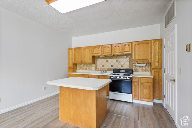 Property Photo: 167 W 200 N UT 84647