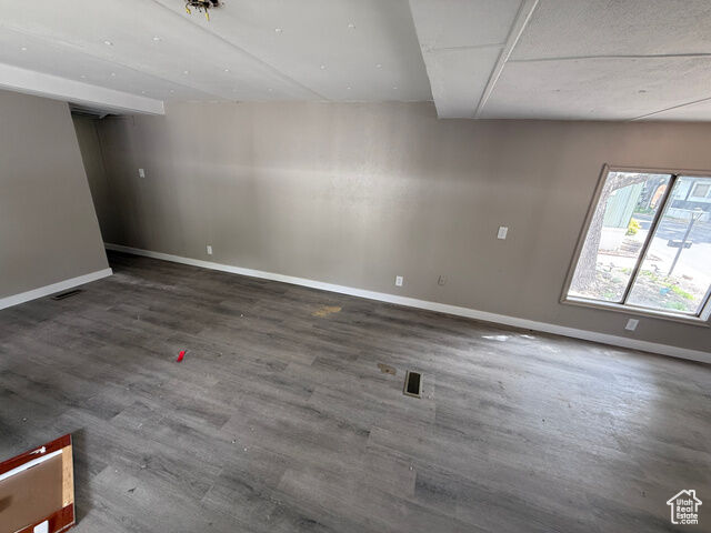 Property Photo: 3037 Heritage Dr UT 84119