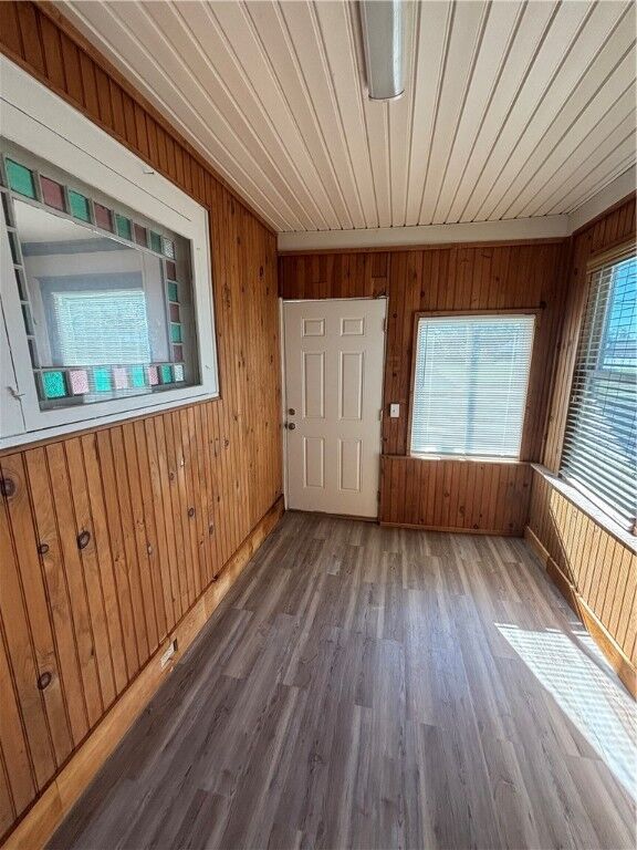 Property Photo: 413 E Washington Avenue NY 14901