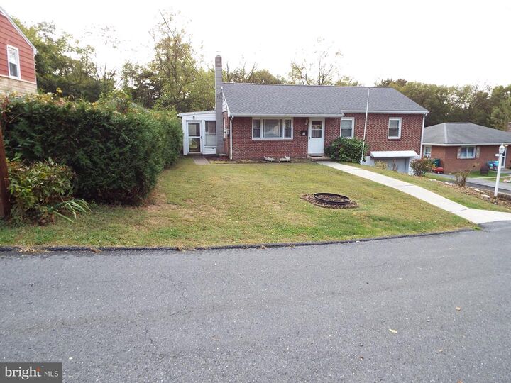 Property Photo: 11 W Highland Avenue PA 17025