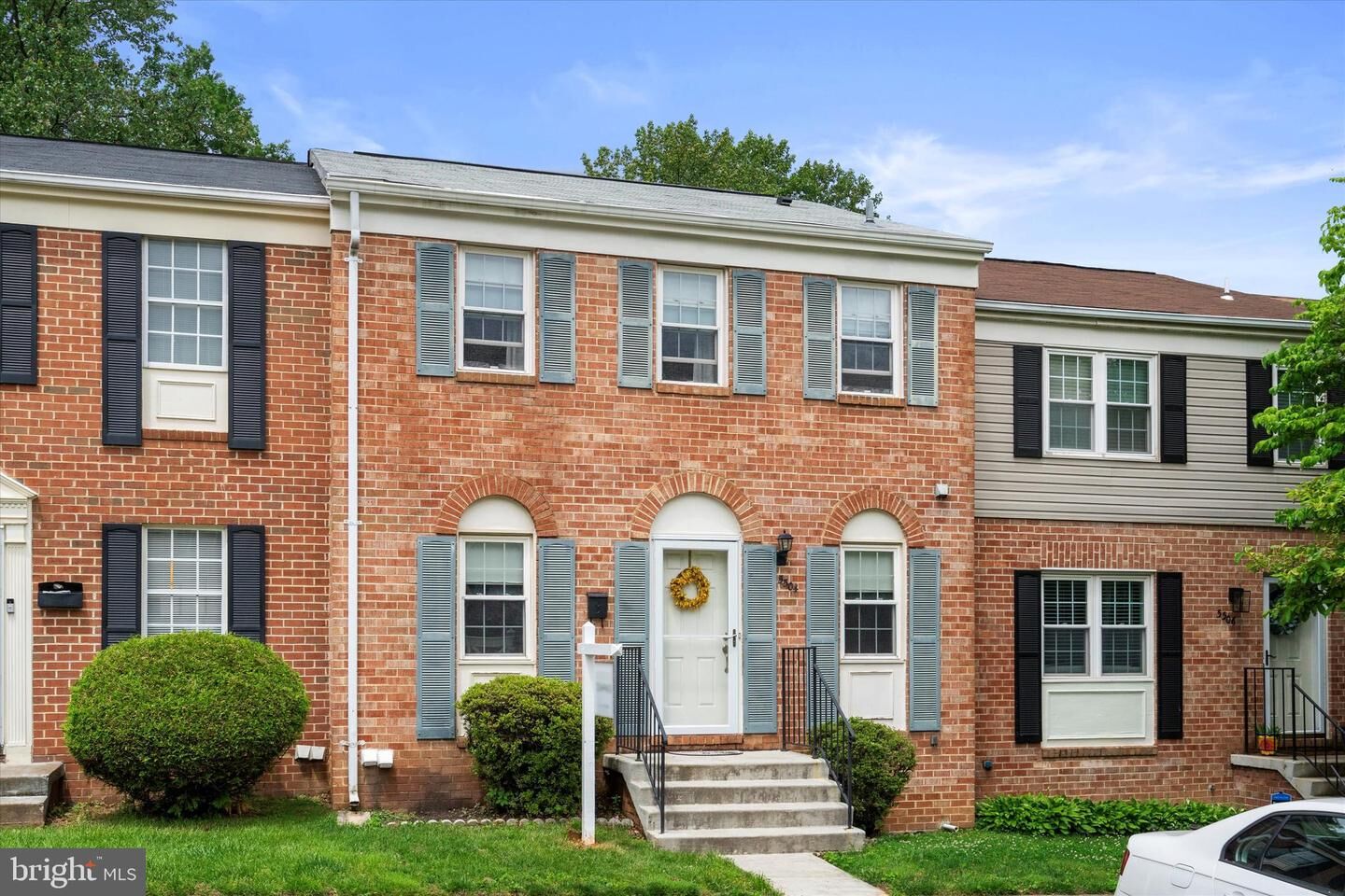 Property Photo: 5504 Winford Court VA 22032
